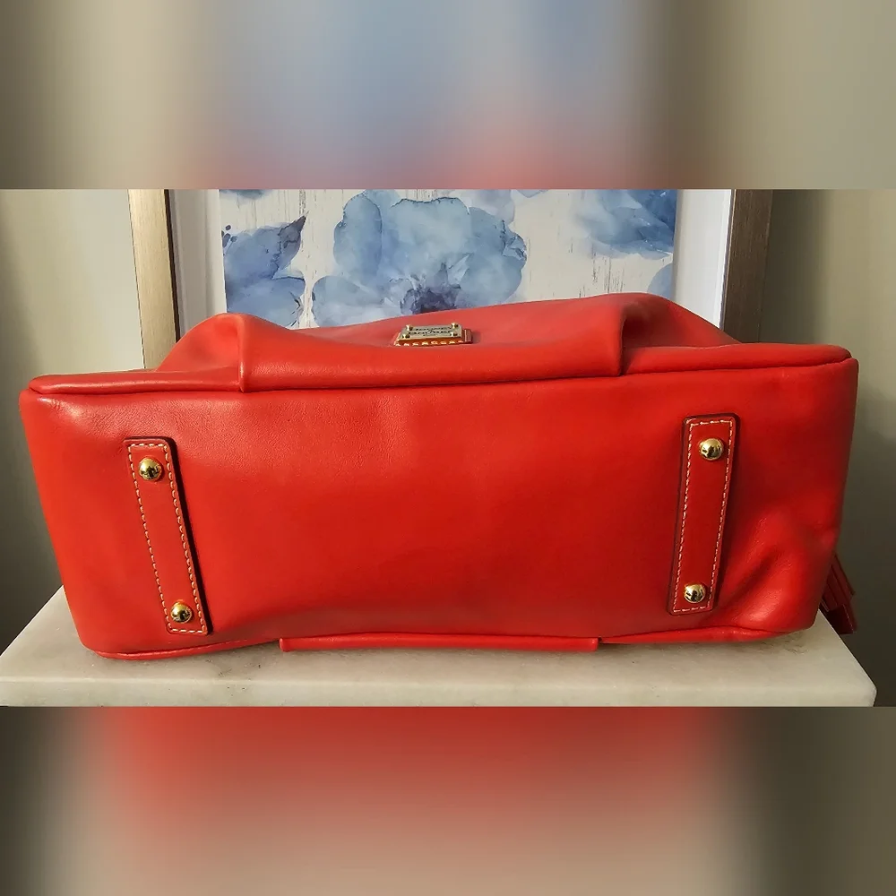 Dooney & Bourke Shoulder Bag & Pouch - Picture 10 of 14